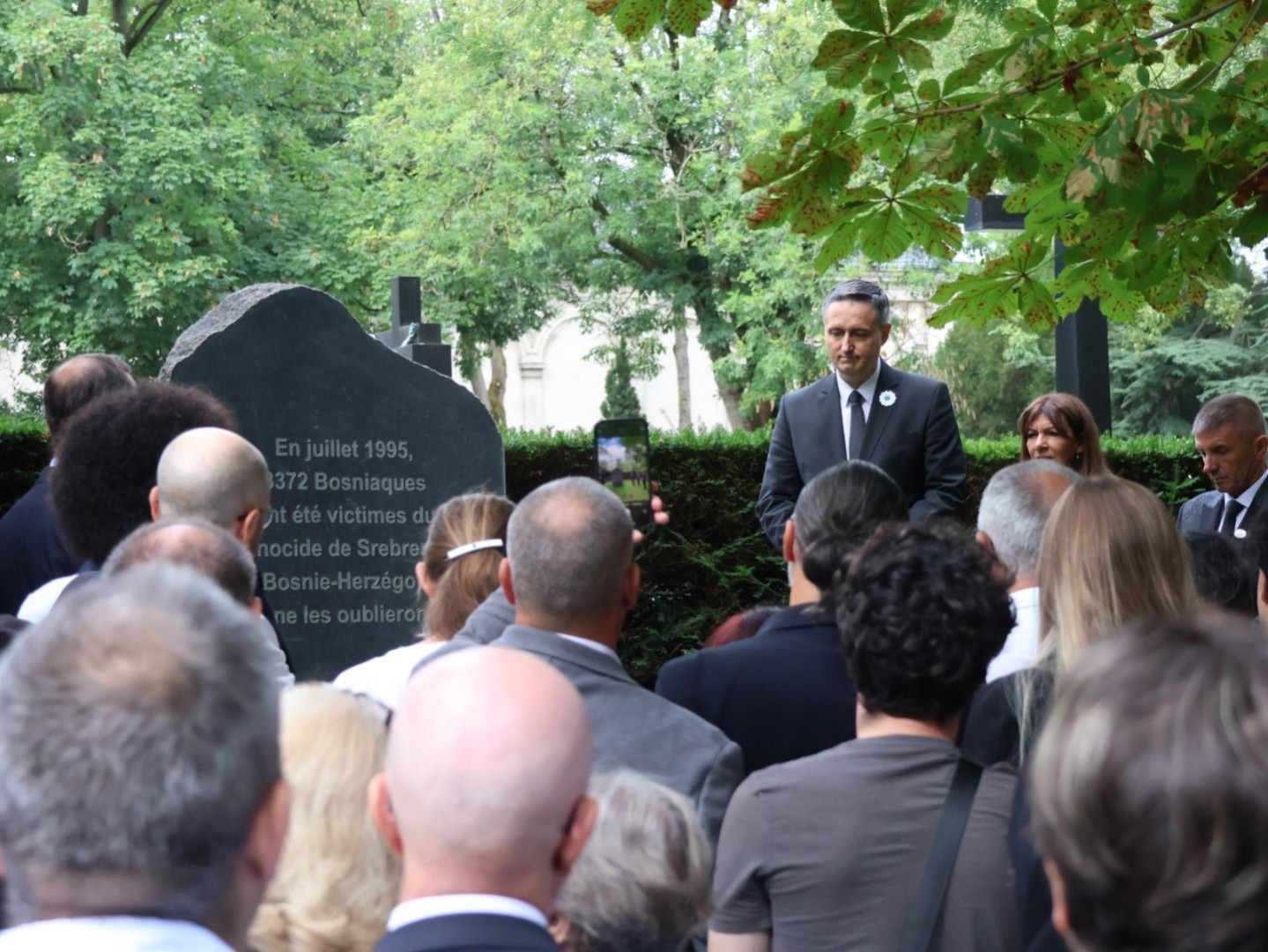 U Parizu otvoren Spomenik žrtvama genocida u Srebrenici