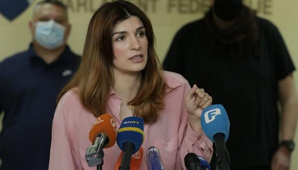 U Pazariću je sve isto, samo su aršini Sabine Ćudić dvostruki