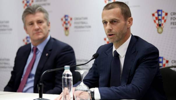 U Petrinji humanitarna utakmica hrvatskih i slovenskih legendi