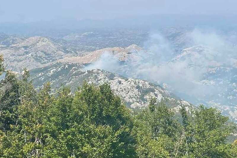 U plamenu i Nacionalni park Lovćen, sumnja se da je požar podmetnut
