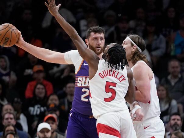 U pobjedi Phoenixa nad Torontom, Nurkić ponovo dominirao u skoku