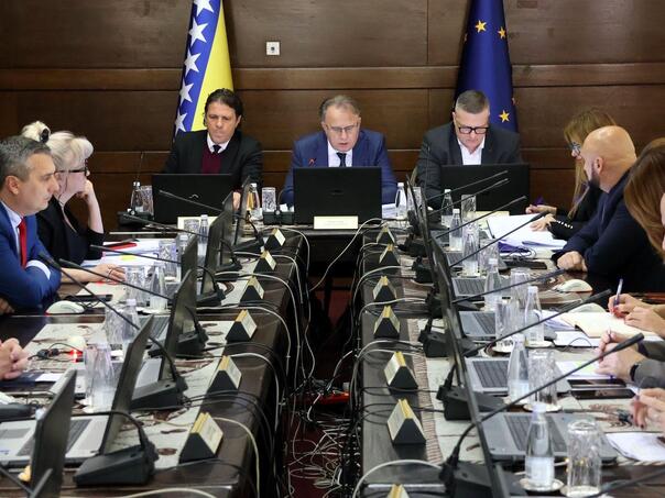 U ponedjeljak Uredba: Minimalna primanja od januara 1200 KM?