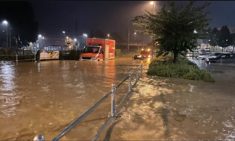 U poplavama u Njemačkoj 19 poginulih, brojna sela odsječena