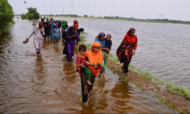 U poplavama u Pakistanu poginulo 1.265 ljudi, među kojima 441 dijete