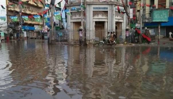 U poplavama u Pakistanu poginulo 1.265 ljudi, među kojima 441 dijete