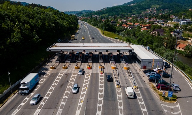 U popodnevnim satima se očekuje pojačan promet prema jugu