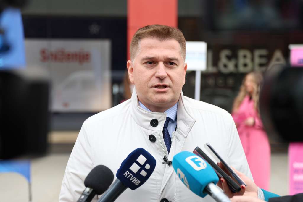 U FBiH u porastu broj oboljelih od gripe i covida-19