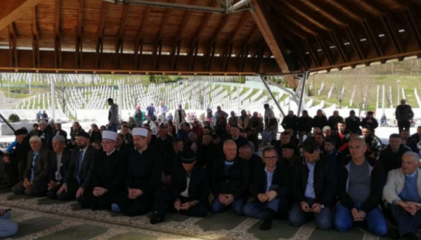 U Potočarima obilježena 20. godišnjica prve dženaze i ukopa žrtava genocida