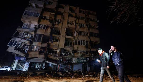 U potresima u Turskoj i Siriji više od 15.000 poginulih
