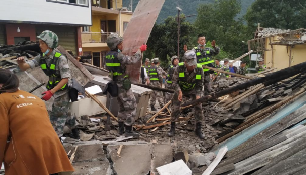 U potresu u Kini više od 21.000 ljudi evakuisano