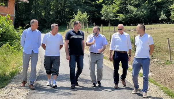 U povratničkom naselju Kamenica završena izgradnja dva puta