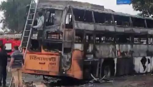 U požaru autobusa u Indiji 12 poginulih, 43 povrijeđenih