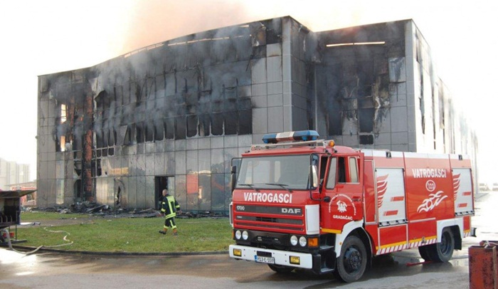 U požaru izgorio pogon Modne konfekcije "Famaco", nema povrijeđenih