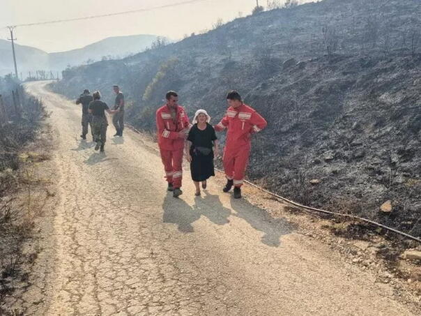 U požaru u Albaniji povrijeđene tri osobe, a evakuisano 2000