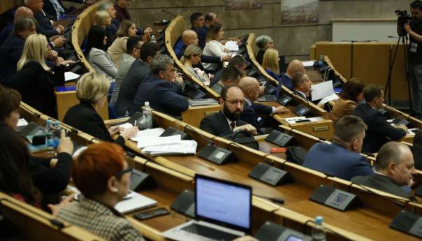 U Predstavničkom domu rasprava o finansijskoj konsolidaciji zdravstvenih ustanova