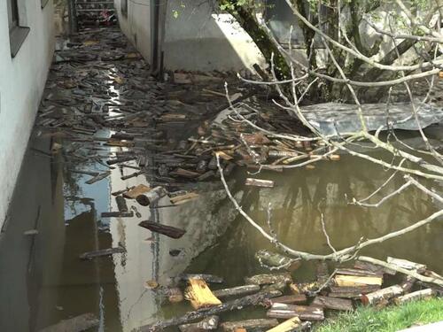U Prijedoru čišćenje terena nakon poplava i dezinfekcija stambenih objekata