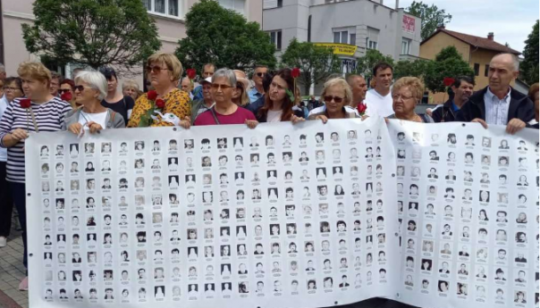 U Prijedoru obilježen Dan bijelih traka bez šetnje kroz grad