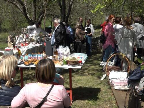 U Prijedoru održani 4. "Dani ljubičice", u ponudi raznoliko ljekovito bilje