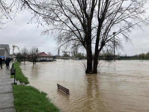U Prijedoru poplavljeno 800 kuća, voda se povlači
