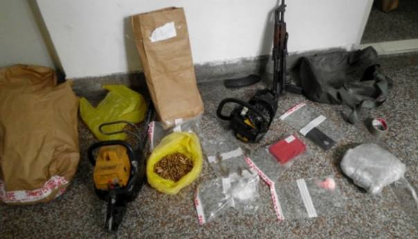 U Prijedoru pronađeni oružje i droga