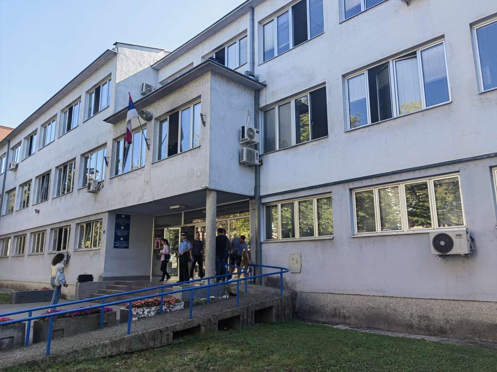 U Prijedoru uhapšeno pet osoba, za šestom raspisana potraga