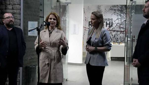 U Prištini otvorena izložba Muzeja ratnog djetinjstva