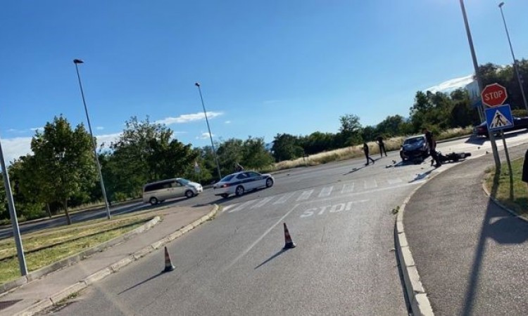 U saobraćajnoj nesreći u Livnu teže povrijeđen motociklista