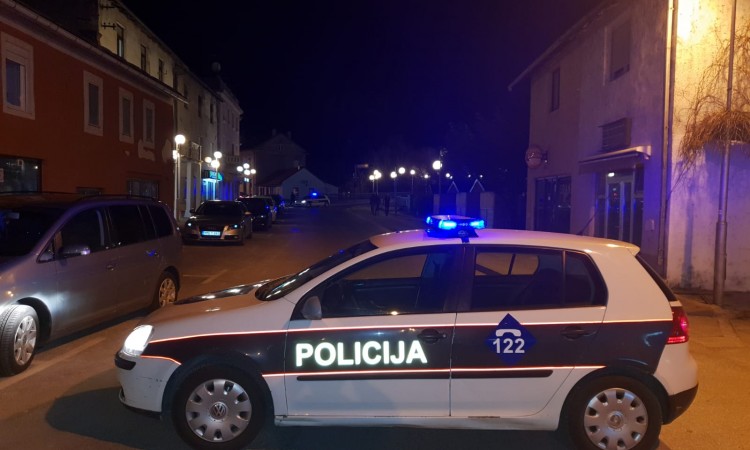 U protekla 24 sata 53 osobe u KS nisu poštovale mjere izolacije