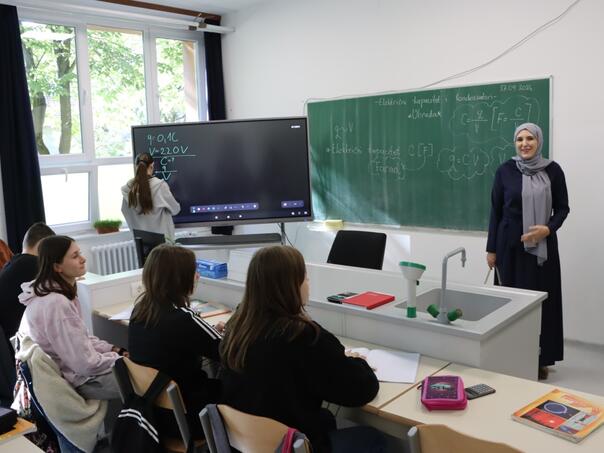 U protekle četiri godine 88 miliona KM ulaganja u obrazovni sektor KS