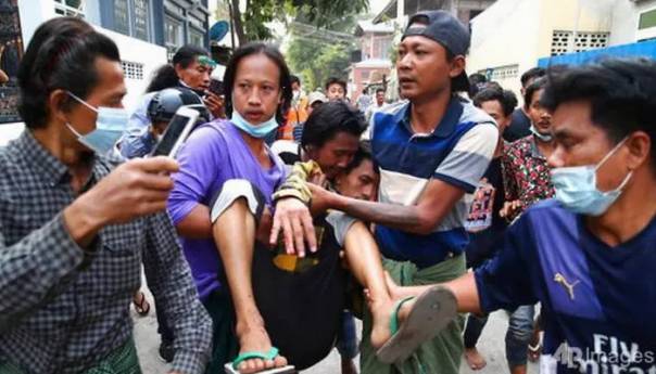 U protestima u Mijanmaru poginule dvije osobe