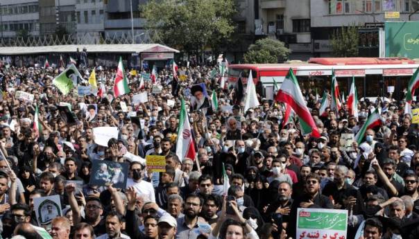 U protestu u Iranu najmanje 35 mrtvih