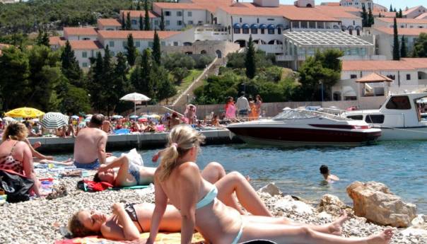 U prvih pet mjeseci u BiH 240.433 turista, najduže se zadržavali Finci