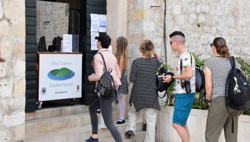 U prvoj sedmici od popuštanja mjera u Hrvatskoj više od osam hiljada turista