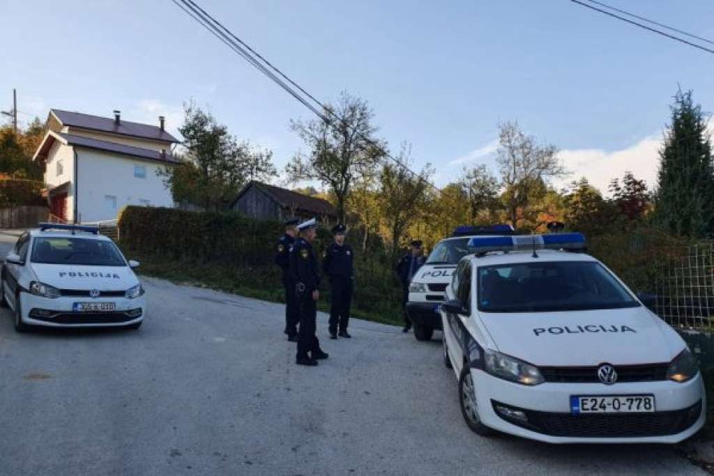 U pucnjavi u Vitezu ozlijeđene dvije osobe, policija traga za počiniteljima