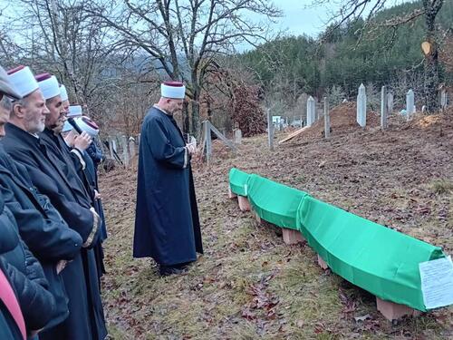 U Rogatici klanjana dženaza četiri žrtve proteklog rata