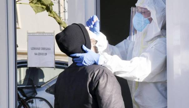 U RS 388 novozaraženih, preminulo 25 osoba