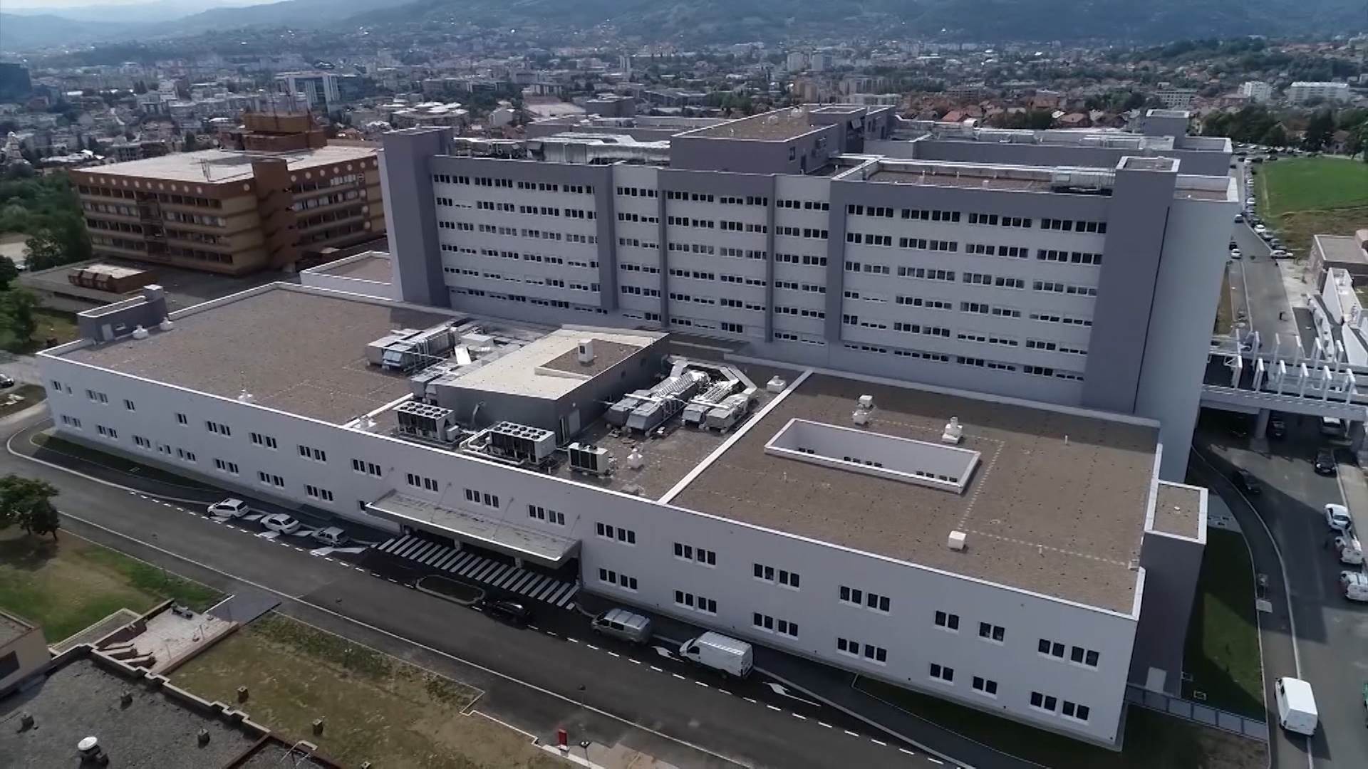 U RS 420 novozaraženih, 19 smrtnih slučajeva