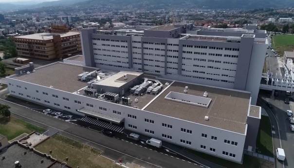 U RS 420 novozaraženih, 19 smrtnih slučajeva