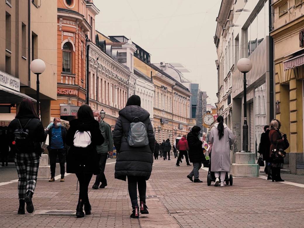 U RS 44 novozaražene osobe, preminulo 12