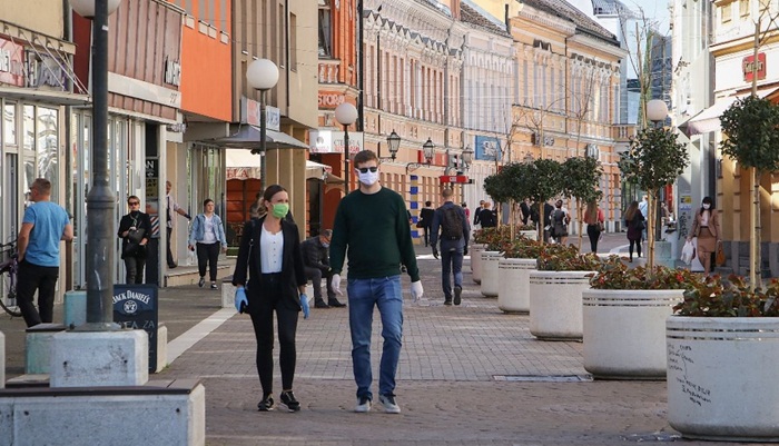 U RS 64 osobe zatečene bez maske, 15 prekršilo zabranu kretanja