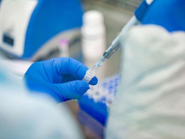 U RS raste broj oboljelih od korone, na UKC RS deset pacijenata s upalom pluća