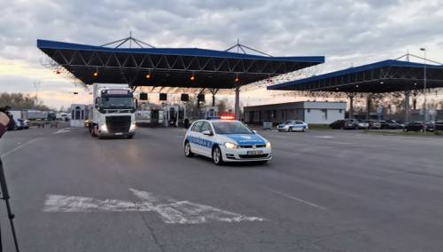 U RS stigla pomoć iz Srbije, Dodik zahvalio Vučiću