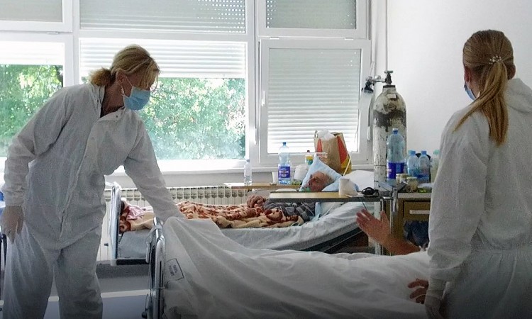 U RS-u 40 novozaraženih, 21 osoba preminula