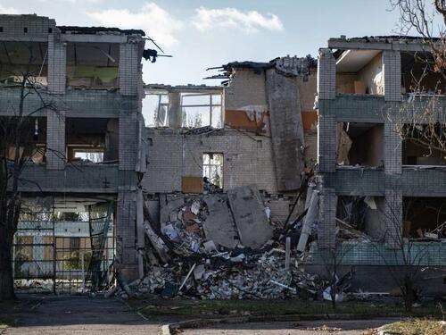 U ruskom napadu avio bombama na Herson povrijeđeno više osoba