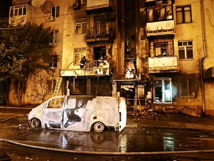 U ruskom napadu na Harkiv pogođen stambeni blok, 40 povrijeđenih