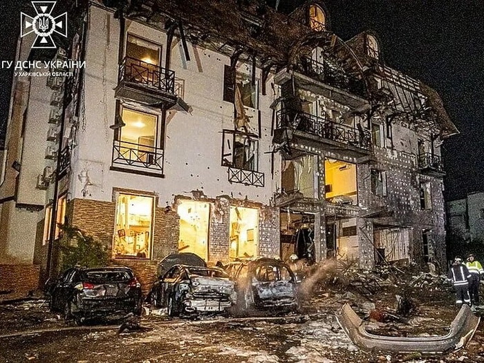 U ruskom napadu uništen hotel u Harkovu, povrijeđeno 11 osoba