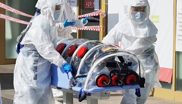 SAD: Od korone u zadnja 24 sata umrlo 2494 ljudi