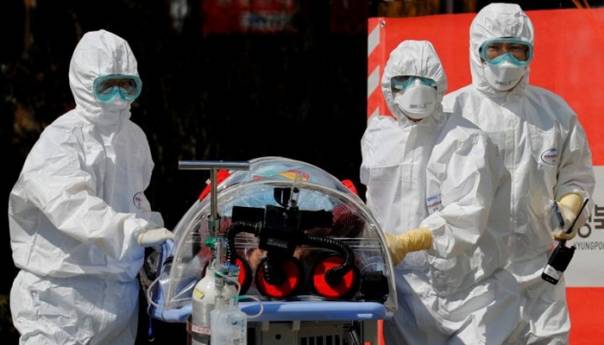 U SAD-u novi rast broja zaraženih i preminulih