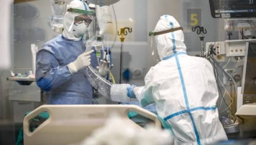 U SAD-u novi rekord novozaraženih i umrlih u jednom danu