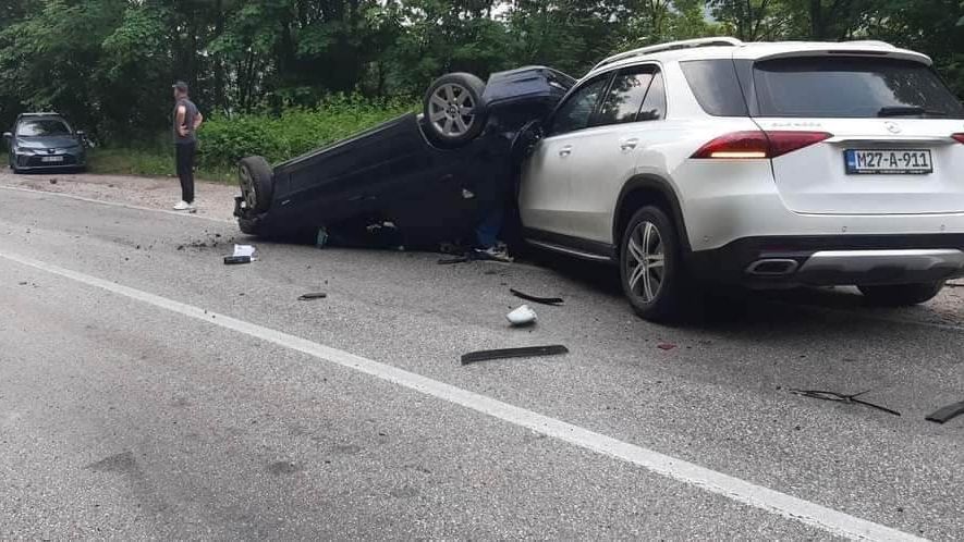 U saobraćajnoj nesreći kod Kladnja jedna osoba poginula